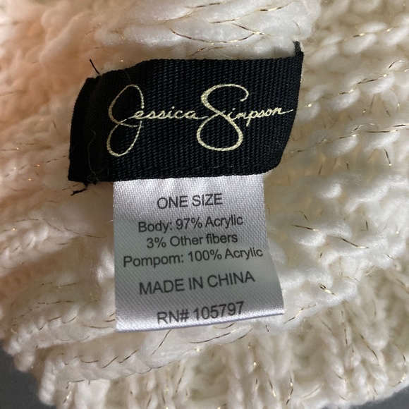 LAST CHANCE! Jessica Simpson White Hat and Scarf Set - Picture 5 of 7
